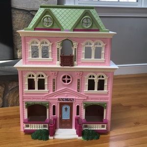 Fisher Price Dollhouse